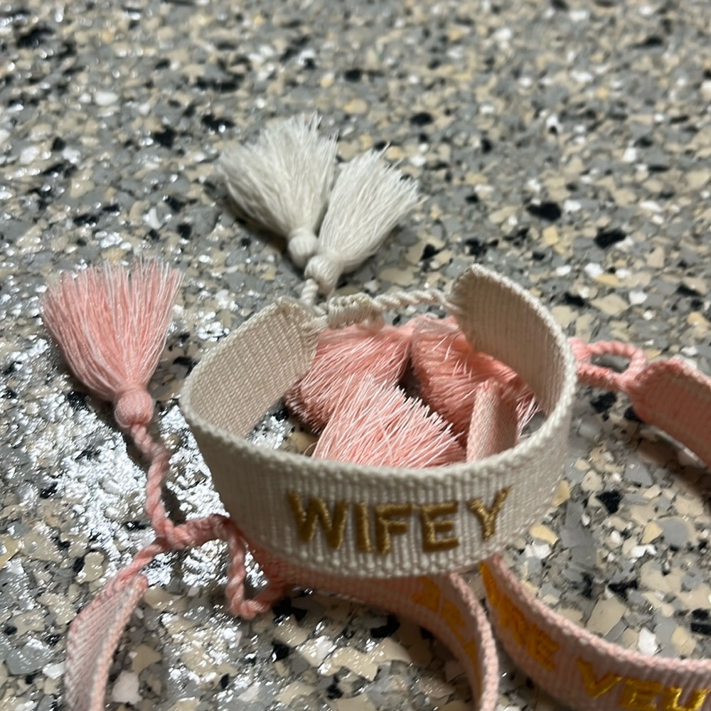 Bracelet Inspired - “Wifey”